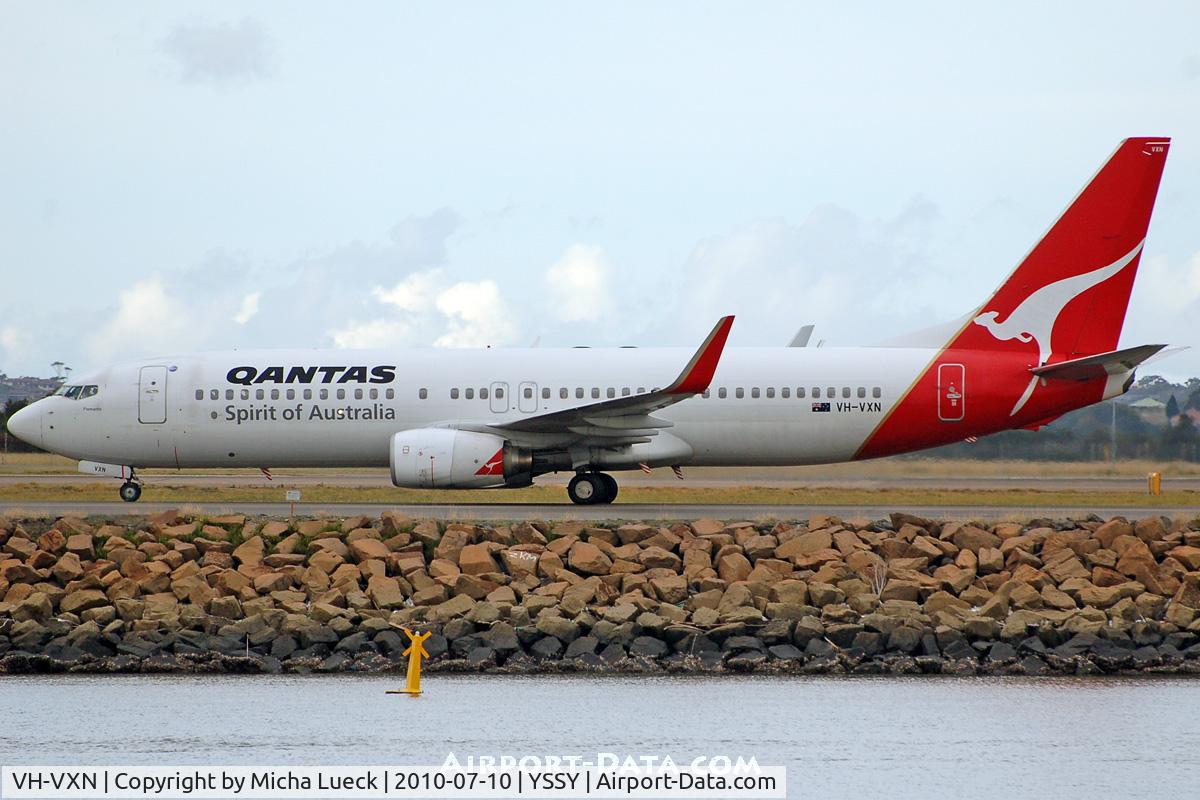 VH-VXN, 2002 Boeing 737-838 C/N 33484, At Sydney
