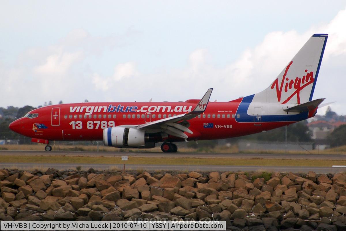 VH-VBB, 2001 Boeing 737-7Q8 C/N 28240, At Sydney
