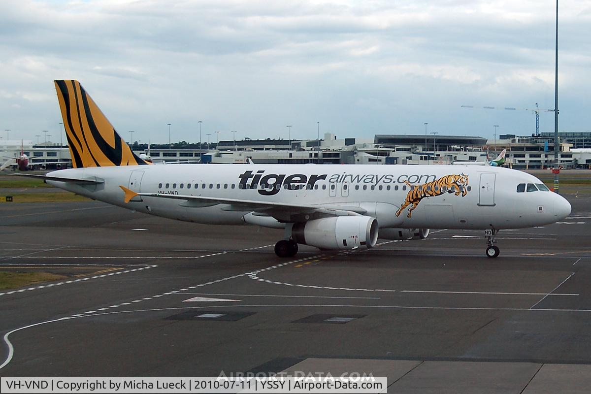 VH-VND, 2007 Airbus A320-232 C/N 3296, At Sydney
