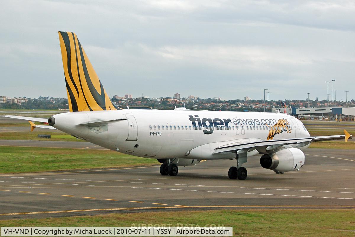 VH-VND, 2007 Airbus A320-232 C/N 3296, At Sydney