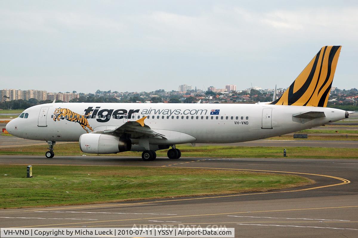 VH-VND, 2007 Airbus A320-232 C/N 3296, At Sydney