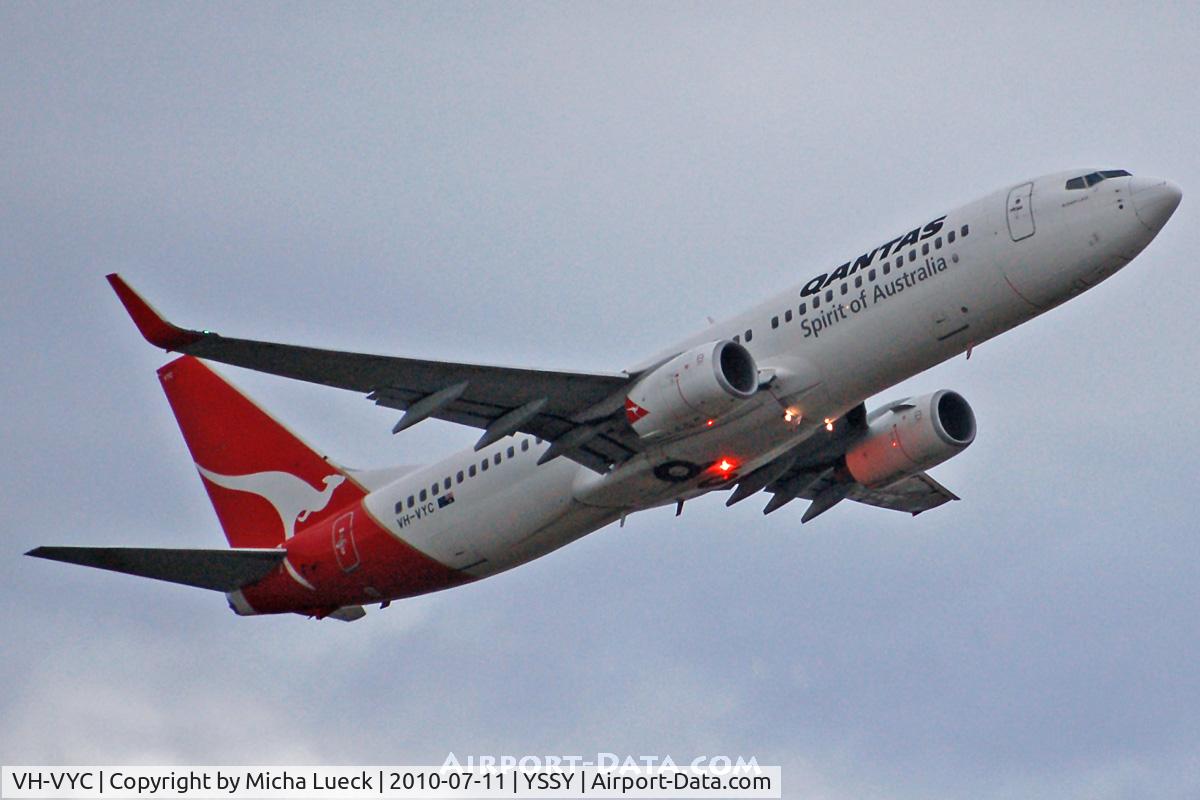 VH-VYC, 2004 Boeing 737-838 C/N 33991, At Sydney