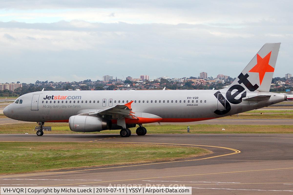 VH-VQR, 2005 Airbus A320-232 C/N 2526, At Sydney