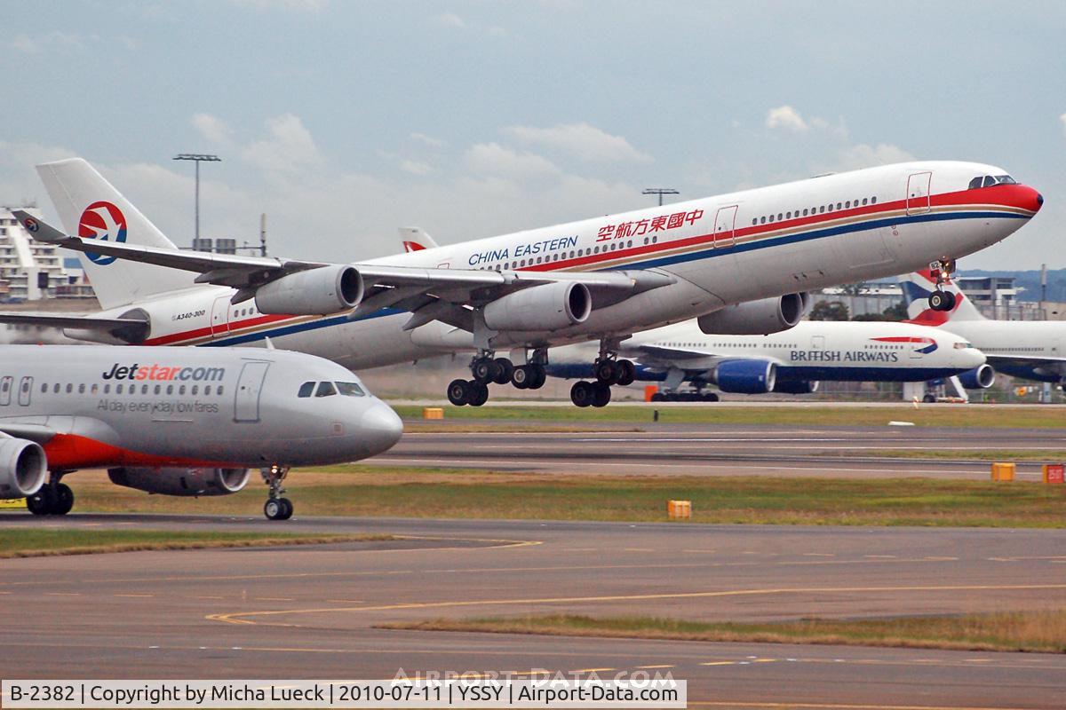 B-2382, 1996 Airbus A340-313 C/N 141, At Sydney