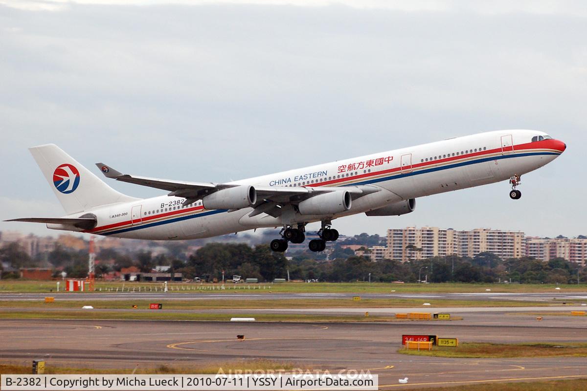 B-2382, 1996 Airbus A340-313 C/N 141, At Sydney