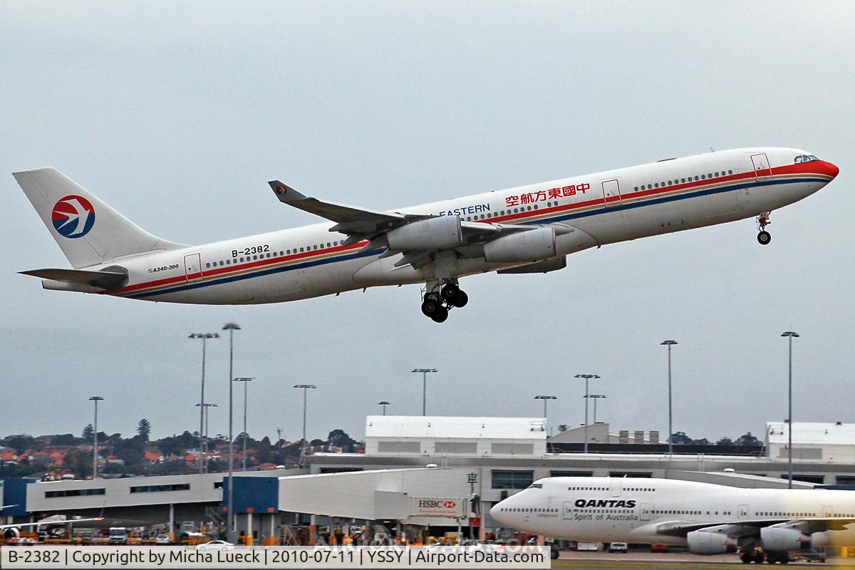 B-2382, 1996 Airbus A340-313 C/N 141, At Sydney