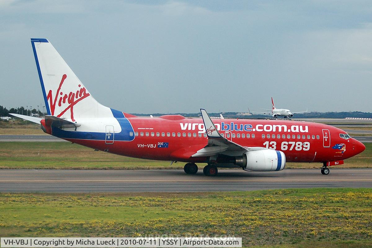 VH-VBJ, 2002 Boeing 737-7Q8 C/N 30647, At Sydney