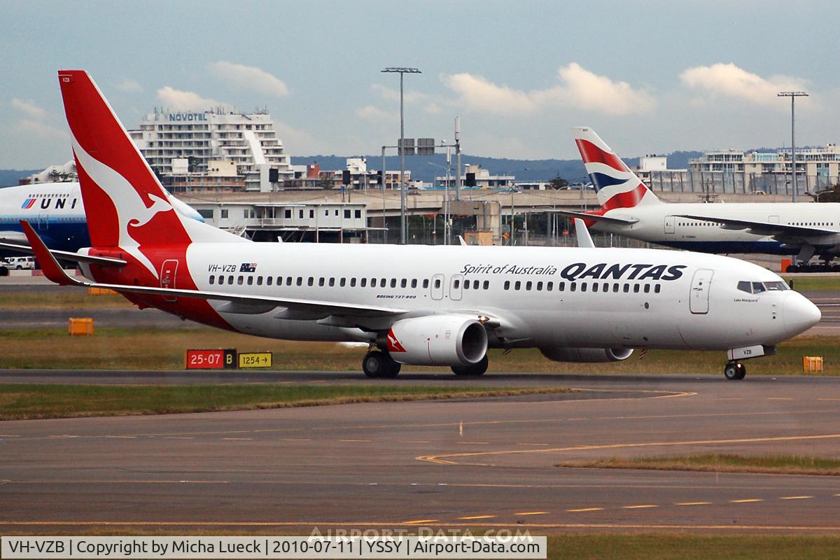 VH-VZB, 2008 Boeing 737-838 C/N 34196, At Sydney