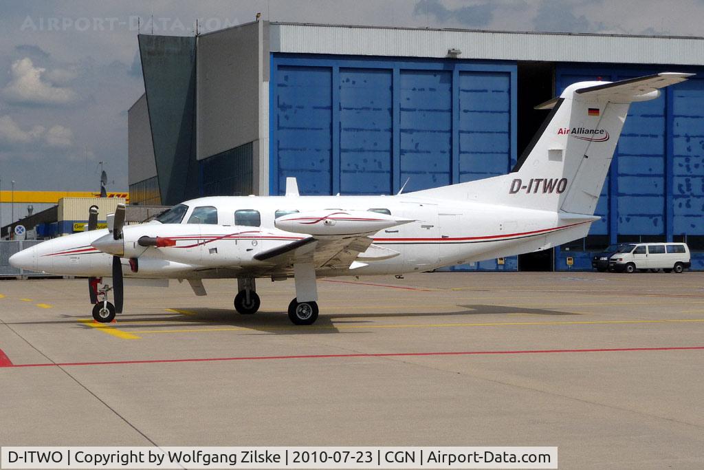 D-ITWO, 1987 Piper PA-42-720 Cheyenne IIIA C/N 42-5501046, visitor