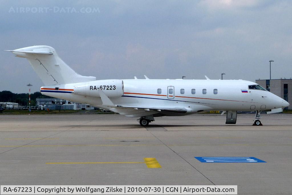 RA-67223, 2007 Bombardier Challenger 300 (BD-100-1A10) C/N 20172, visitor