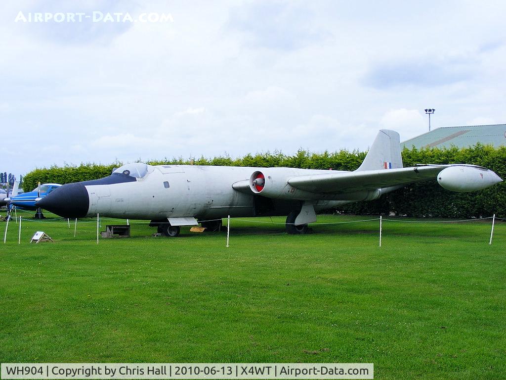 WH904, 1954 English Electric Canberra T.19 C/N SH1647, at the Newark Air Museum
