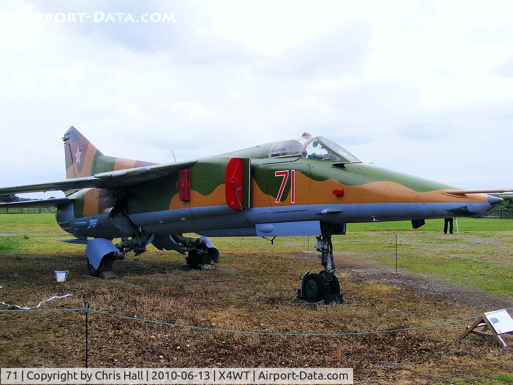 71, Mikoyan-Gurevich MiG-27K C/N 61912507006, Mikoyan Gurevich MIG 27K at the Newark Air Museum