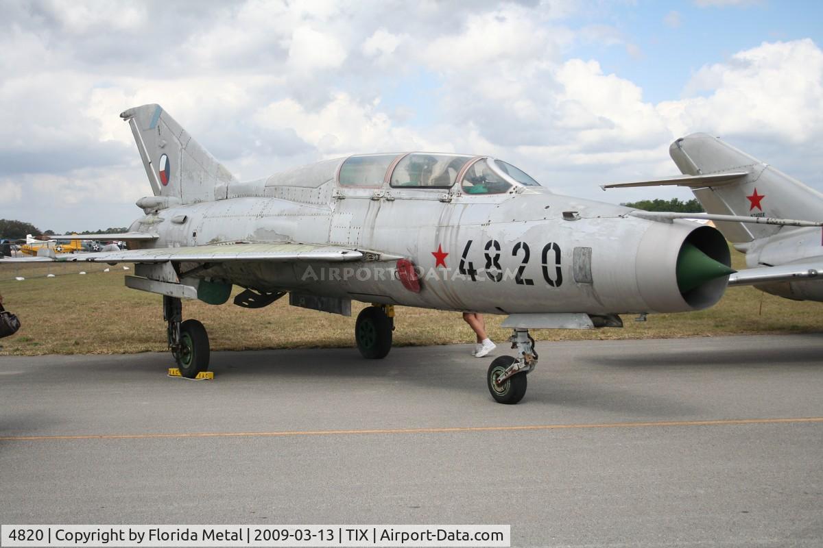 4820, Mikoyan-Gurevich MiG-21U C/N Y1001, Mig-21