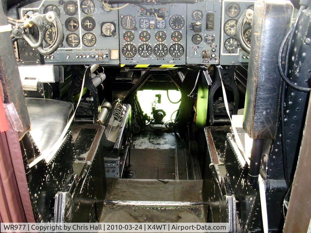 WR977, Avro 716 Shackleton MR.3 C/N Not found WR977, Cockpit of the Avro Shackleton at the Newark Air Museum