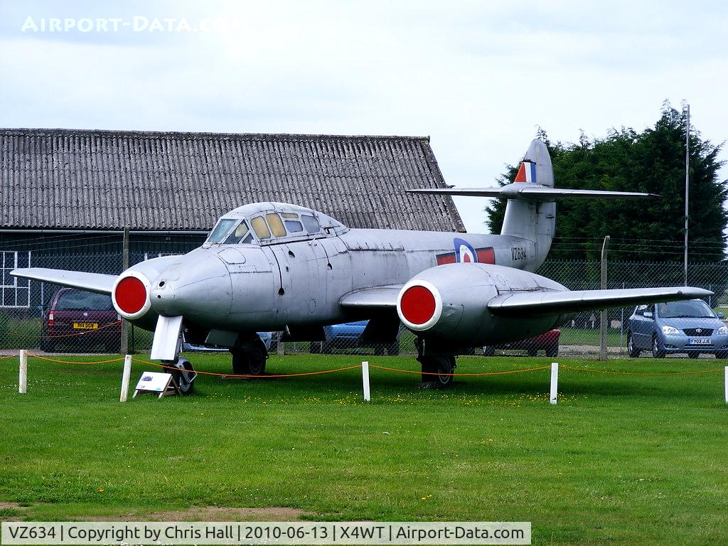 VZ634, Gloster Meteor T.7 C/N Not found VZ634, at the Newark Air Museum