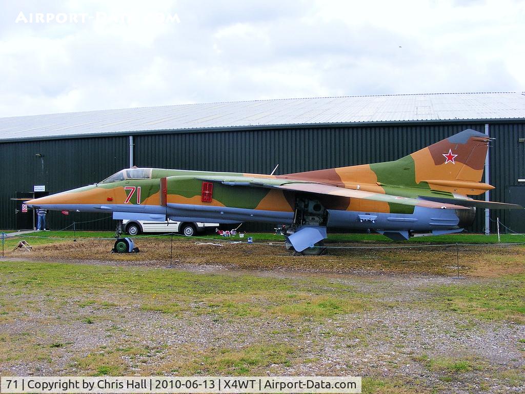 71, Mikoyan-Gurevich MiG-27K C/N 61912507006, Mikoyan Gurevich MIG 27K at the Newark Air Museum