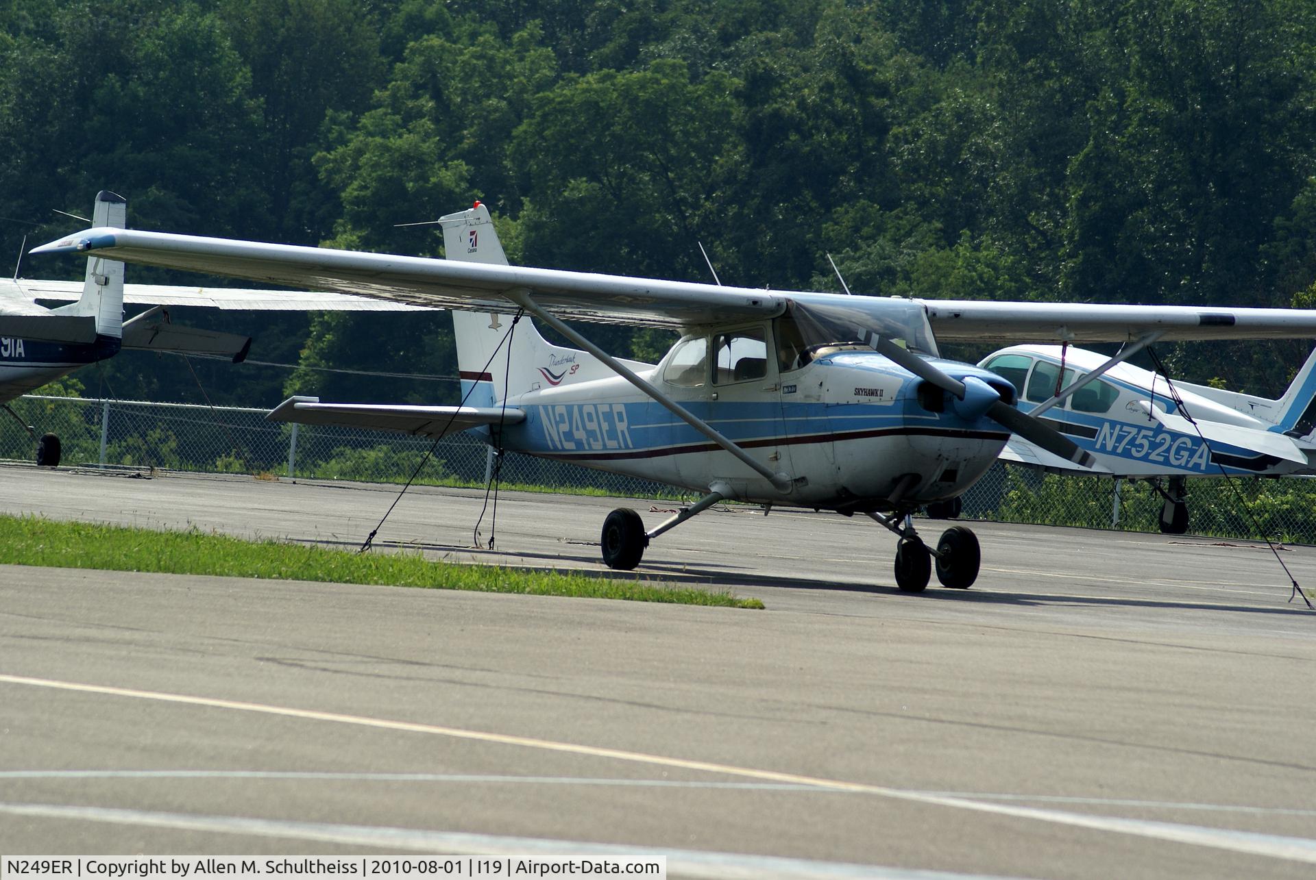 N249ER, 1977 Cessna 172N C/N 17269782, 1977 Cessna 172N
