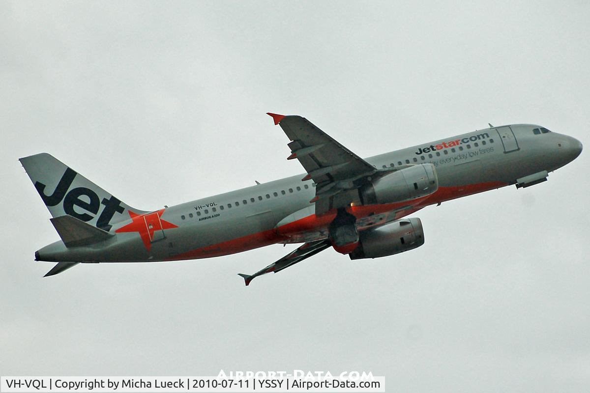 VH-VQL, 2006 Airbus A320-232 C/N 2642, At Sydney