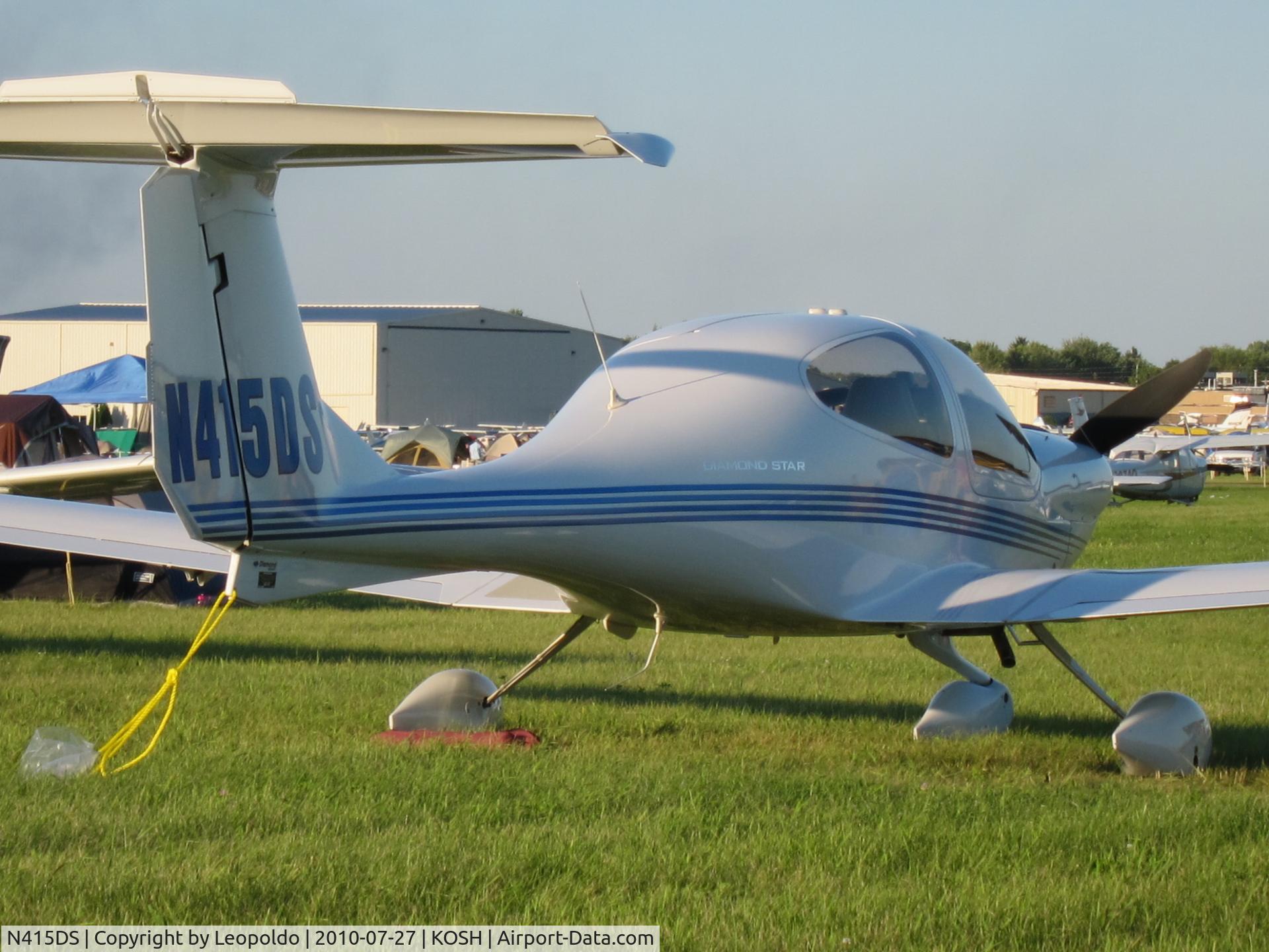 N415DS, 2004 Diamond DA-40 Diamond Star C/N 40.430, oshkosh,wi
EAA Airventure 2010