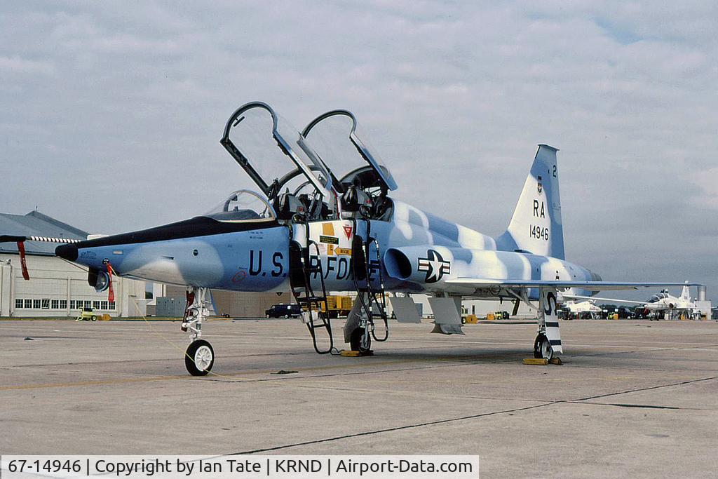 67-14946, 1967 Northrop T-38A-70-NO Talon C/N T.6087, Randolph AFB, September 1984.