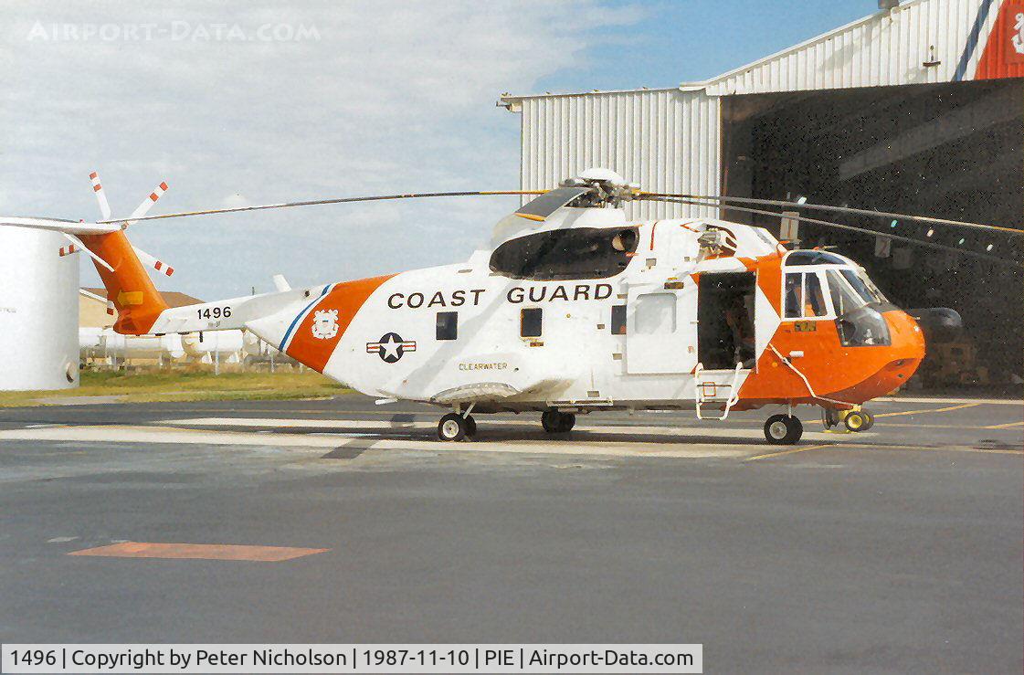 1496, Sikorsky HH-3F Pelican C/N 61673, HH-3F Pelican at the United States Coast Guard Station Clearwater in Nocvember 1987.
