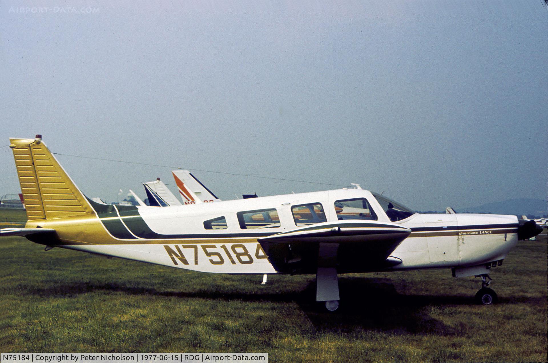 N75184, 1976 Piper PA-32R-300 Cherokee Lance C/N 32R-7680276, PA-32R Cherokee Lance at the 1977 Reading Airshow.