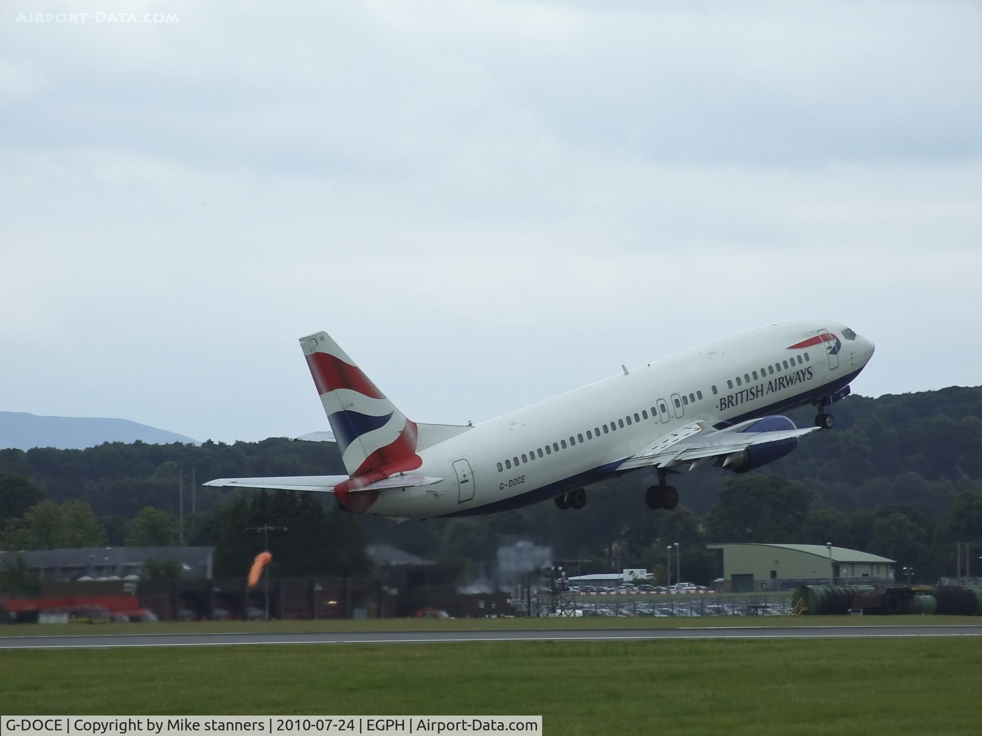 G-DOCE, 1991 Boeing 737-436 C/N 25350, British airways B737 Departs runway 24 for LGW