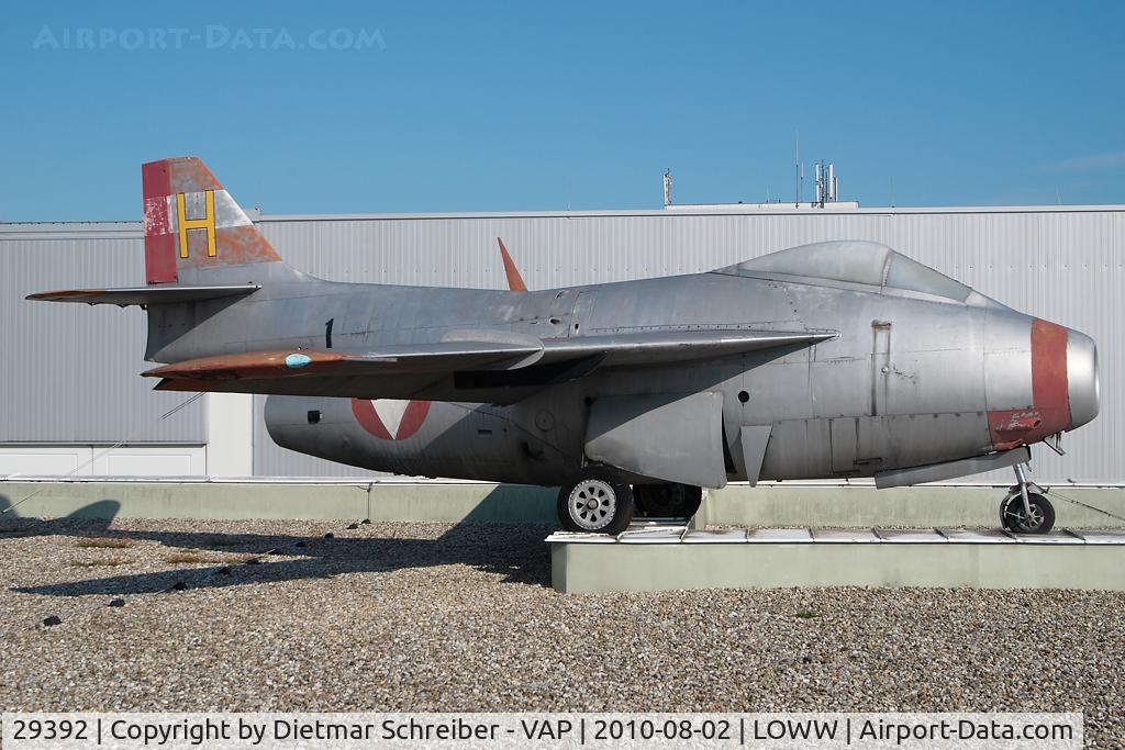29392, Saab J29F Tunnan C/N 29-392, on display