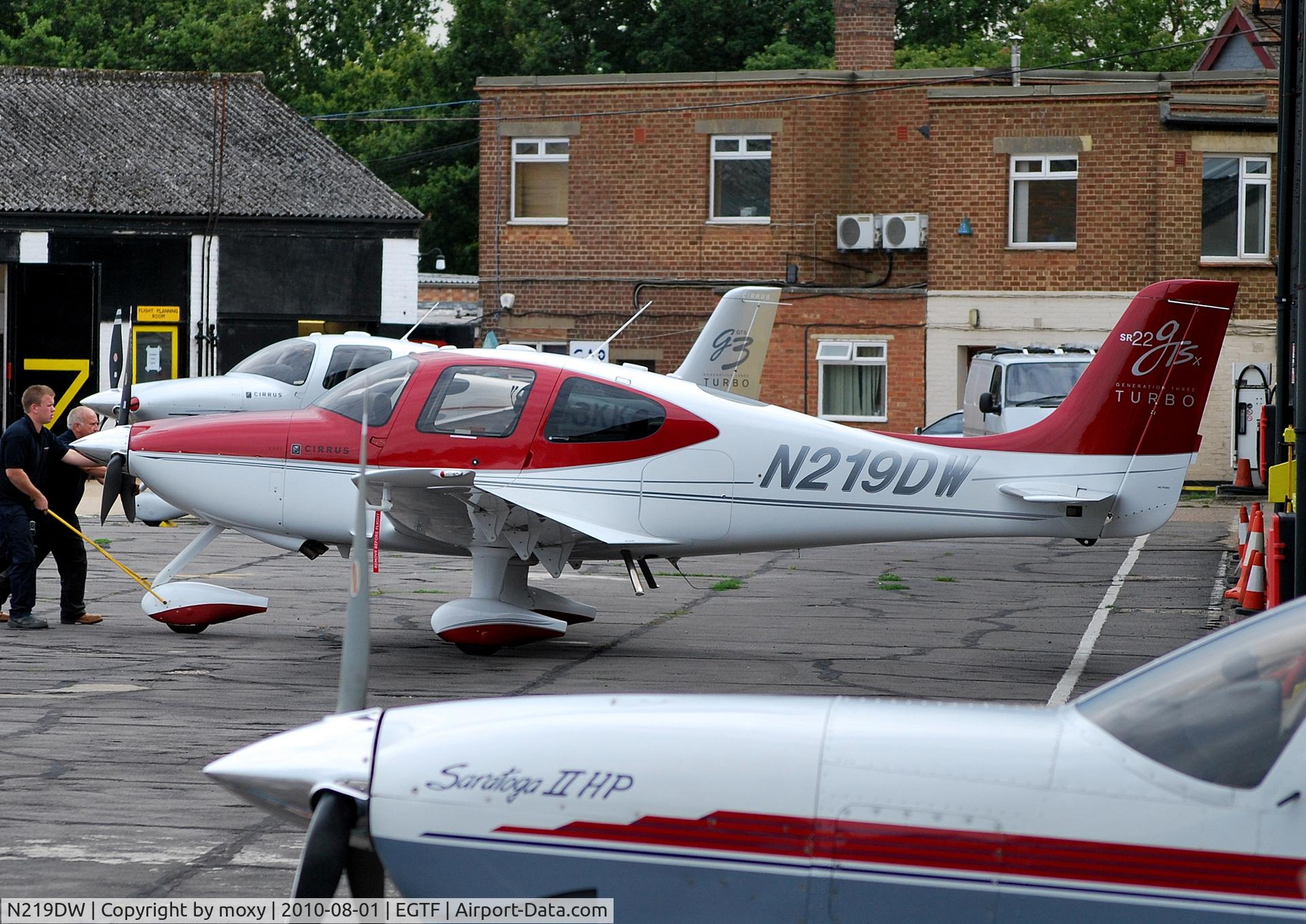N219DW, 2008 Cirrus SR22 G3 GTSX Turbo C/N 3148, Cirrus Design SR22 at Fairoaks.