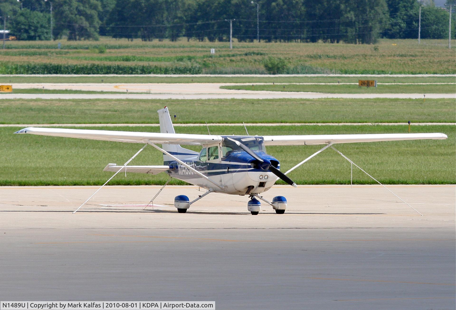 N1489U, 1976 Cessna 172M C/N 17267156, Cessna 172M, N1489U on the ramp KDPA after a trip in from KPDC.
