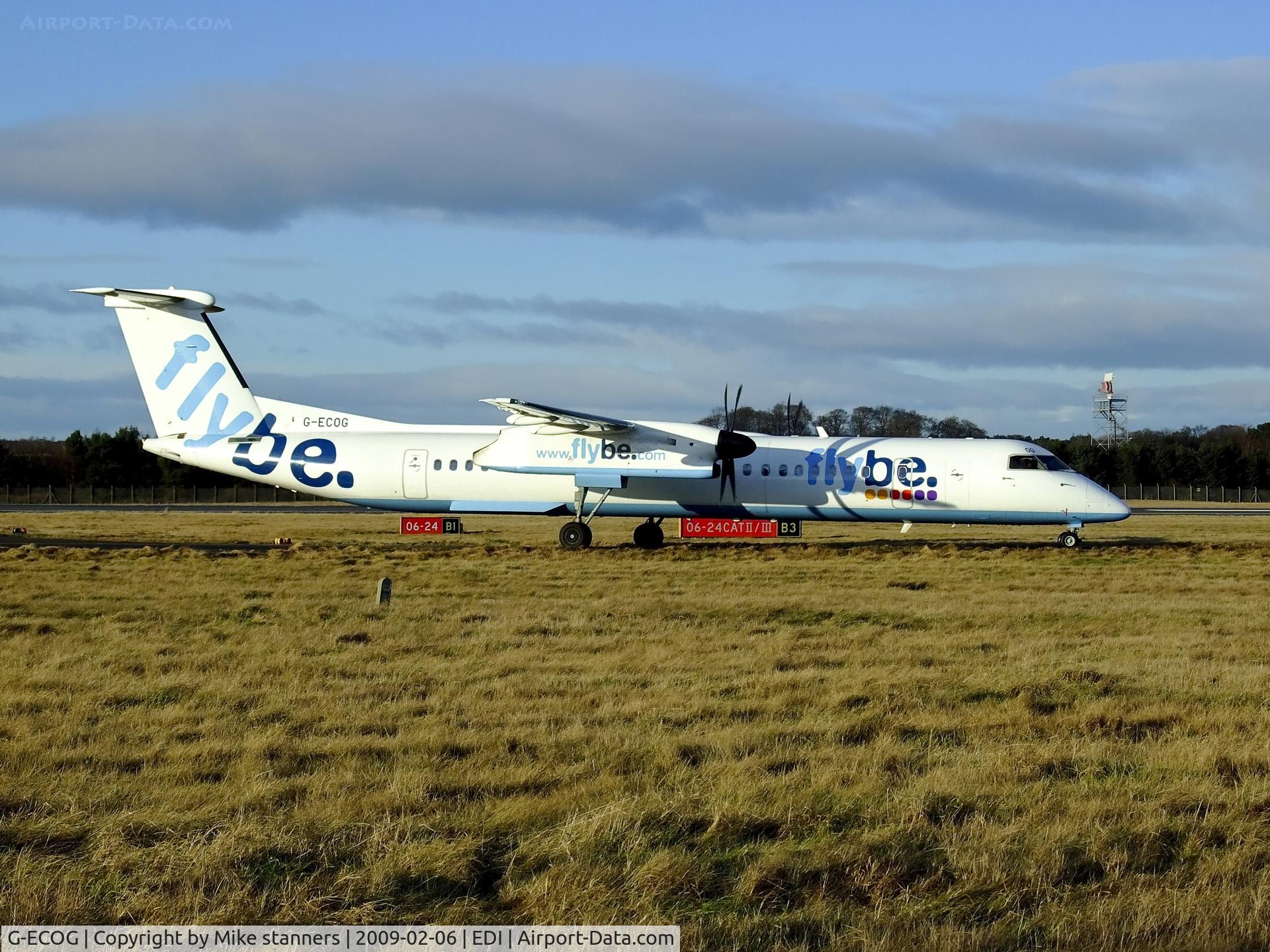 G-ECOG, 2008 De Havilland Canada DHC-8-402Q Dash 8 C/N 4220, flybe Dash8Q-402 arrives at EDI in the late afternoon winter sunshine