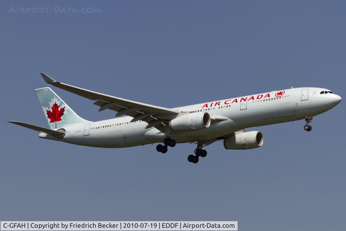 C-GFAH, 1999 Airbus A330-343 C/N 0279, on final RW07R