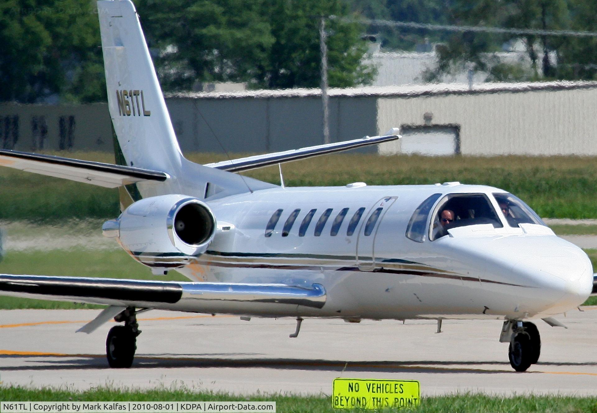 N61TL, 1998 Cessna 560 C/N 560-0461, BLUE TOPAZ HOLDINGS LLC Cessna 560 Citation Ultra arriving from KARV taxiway R-8 KDPA.
