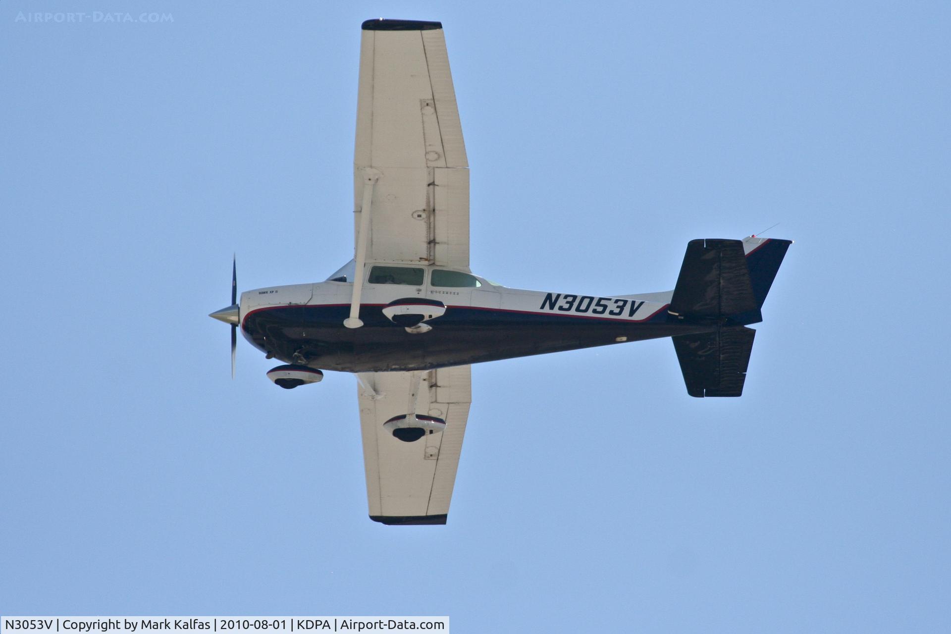 N3053V, 1977 Cessna R172K Hawk XP C/N R1722238, Cessna R172K N3053V mid-field transition for downwind 20R KDPA.