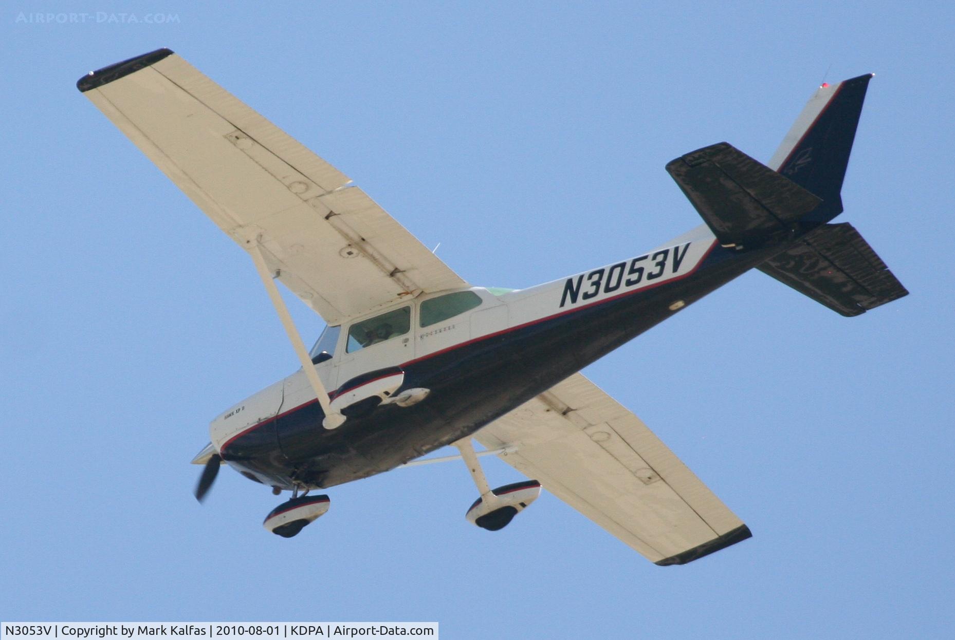 N3053V, 1977 Cessna R172K Hawk XP C/N R1722238, Cessna R172K N3053V mid-field transition for downwind 20R KDPA.