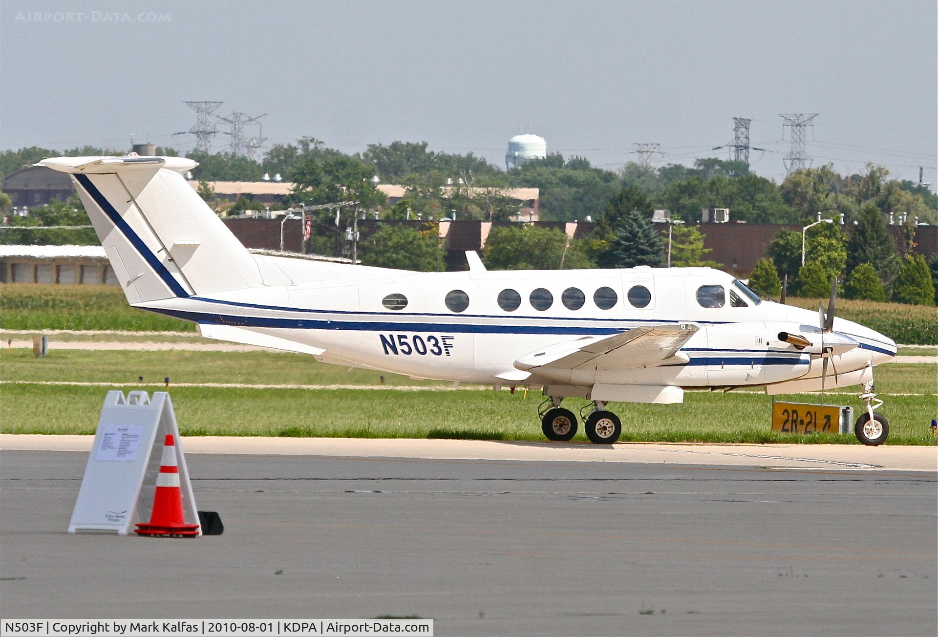 N503F, 1976 Beech 200 Super King Air C/N BB-185, RLD Leasing LLC Beechcraft Super King Air 200 , taxiway R-4 KDPA after arriving from KLEX.