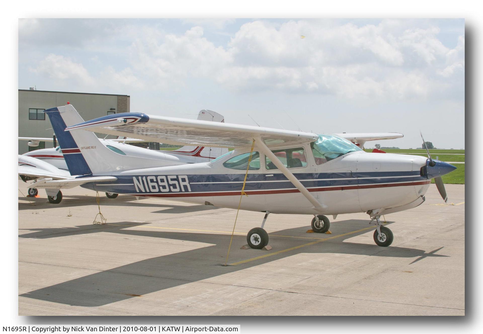 N1695R, 1978 Cessna R182 Skylane RG C/N R18200519, Sure KATW is nice ... I still want to go to Oshkosh!