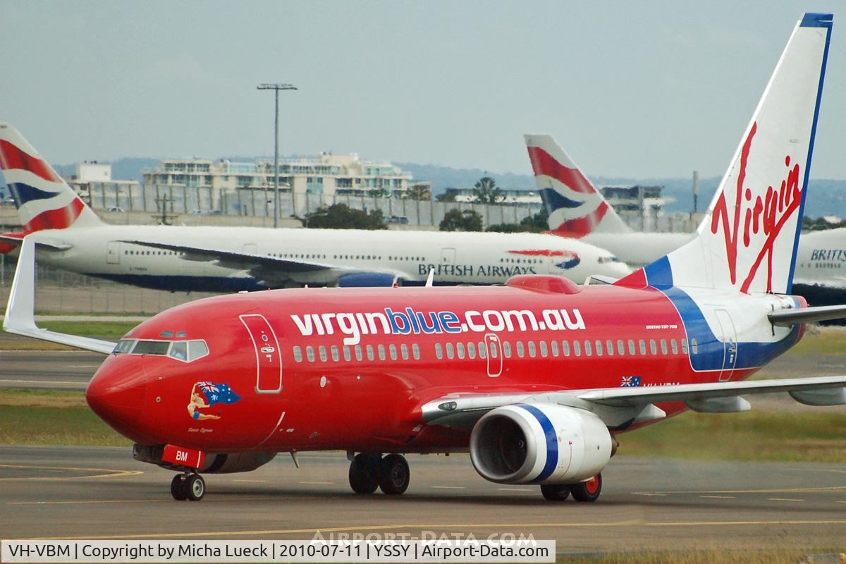 VH-VBM, 2002 Boeing 737-76N C/N 32734, At Sydney