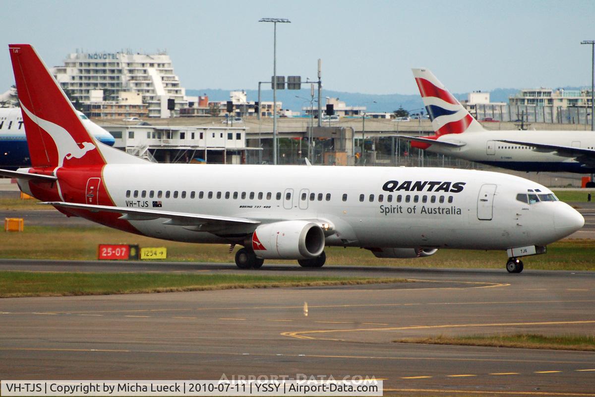 VH-TJS, 1993 Boeing 737-476 C/N 24444, At Sydney