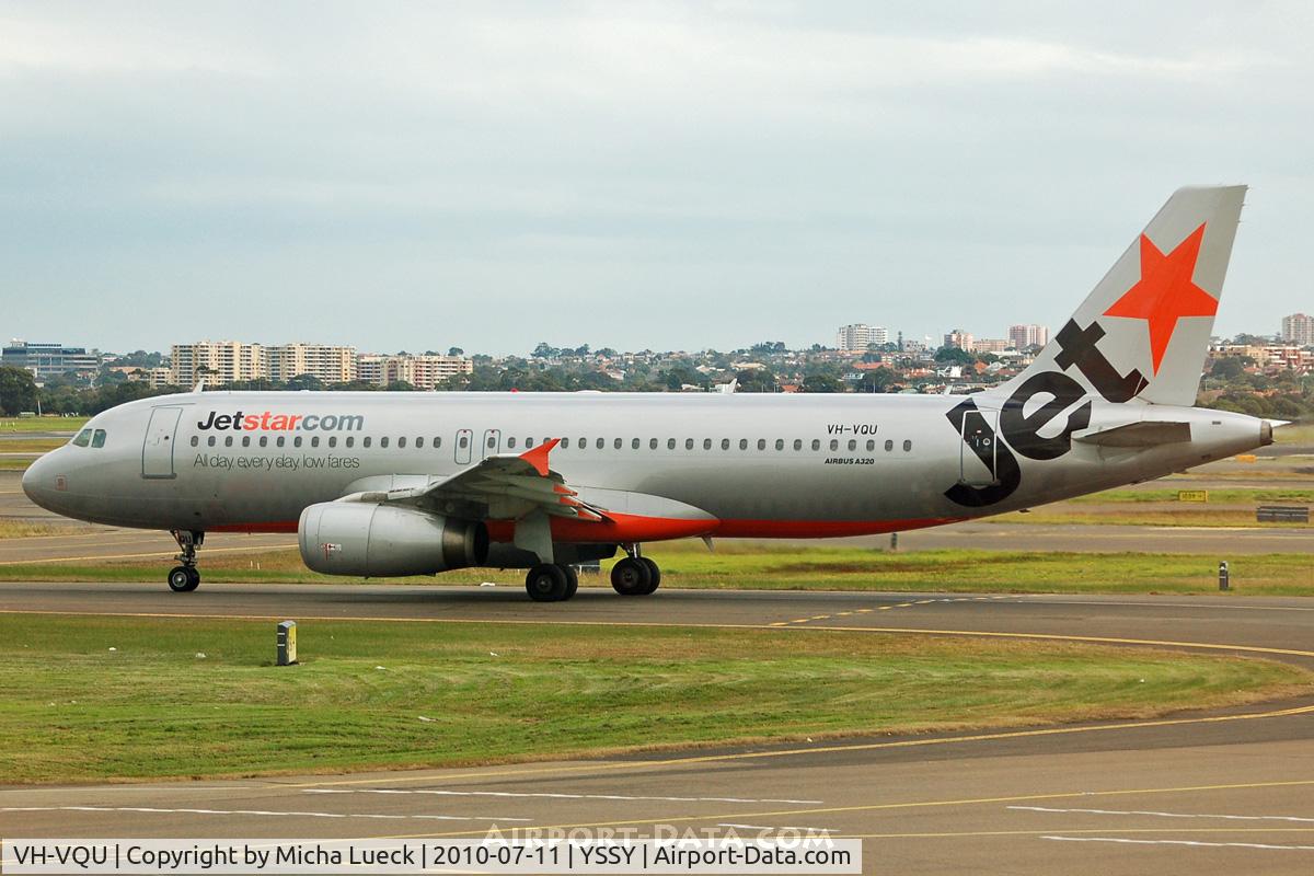 VH-VQU, 2005 Airbus A320-232 C/N 2455, At Sydney