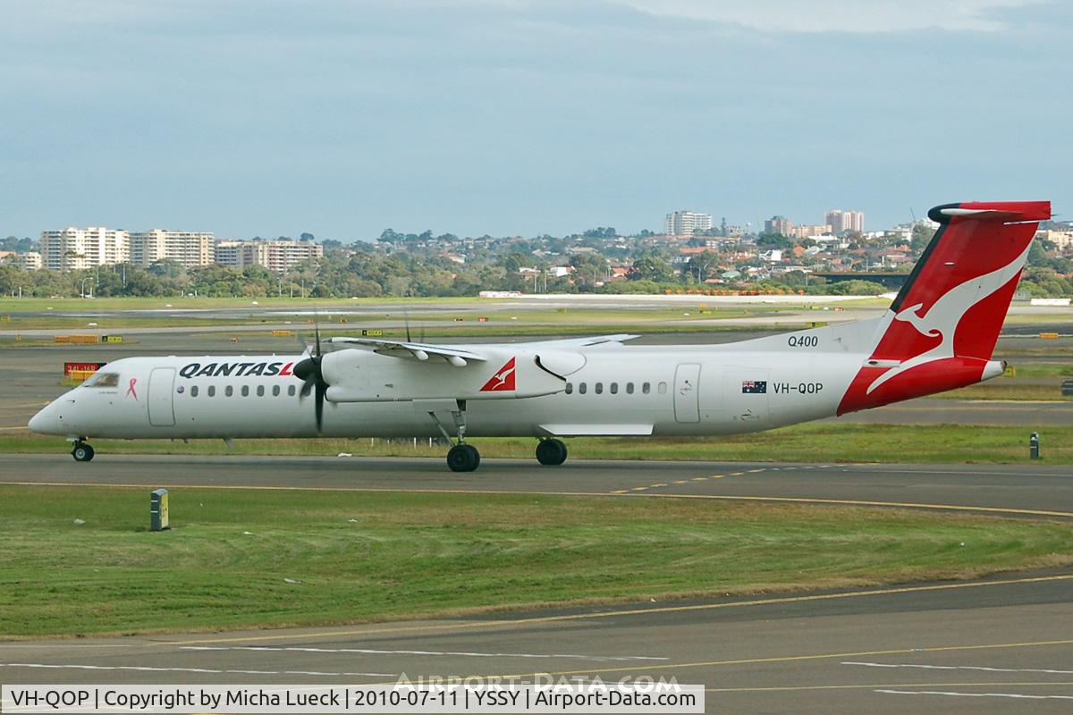 VH-QOP, 2009 De Havilland Canada DHC-8-402Q Dash 8 C/N 4238, At Sydney