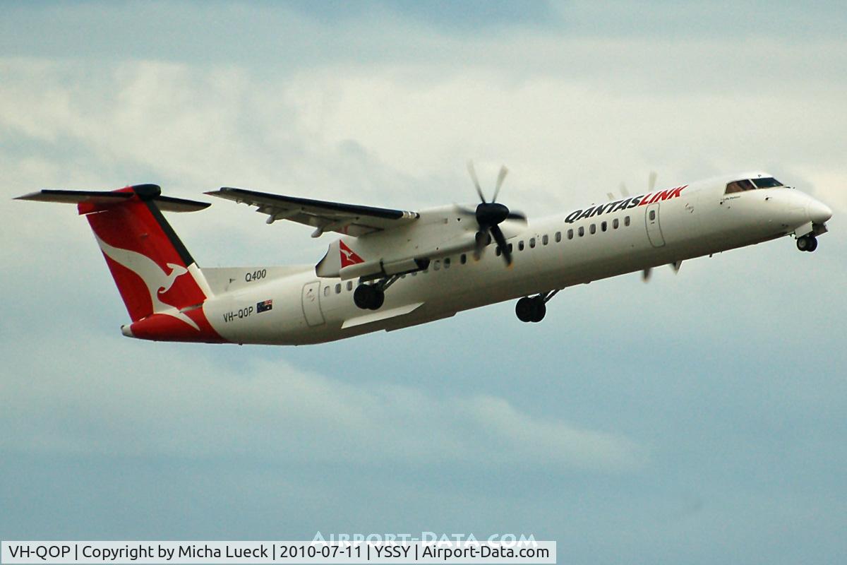 VH-QOP, 2009 De Havilland Canada DHC-8-402Q Dash 8 C/N 4238, At Sydney