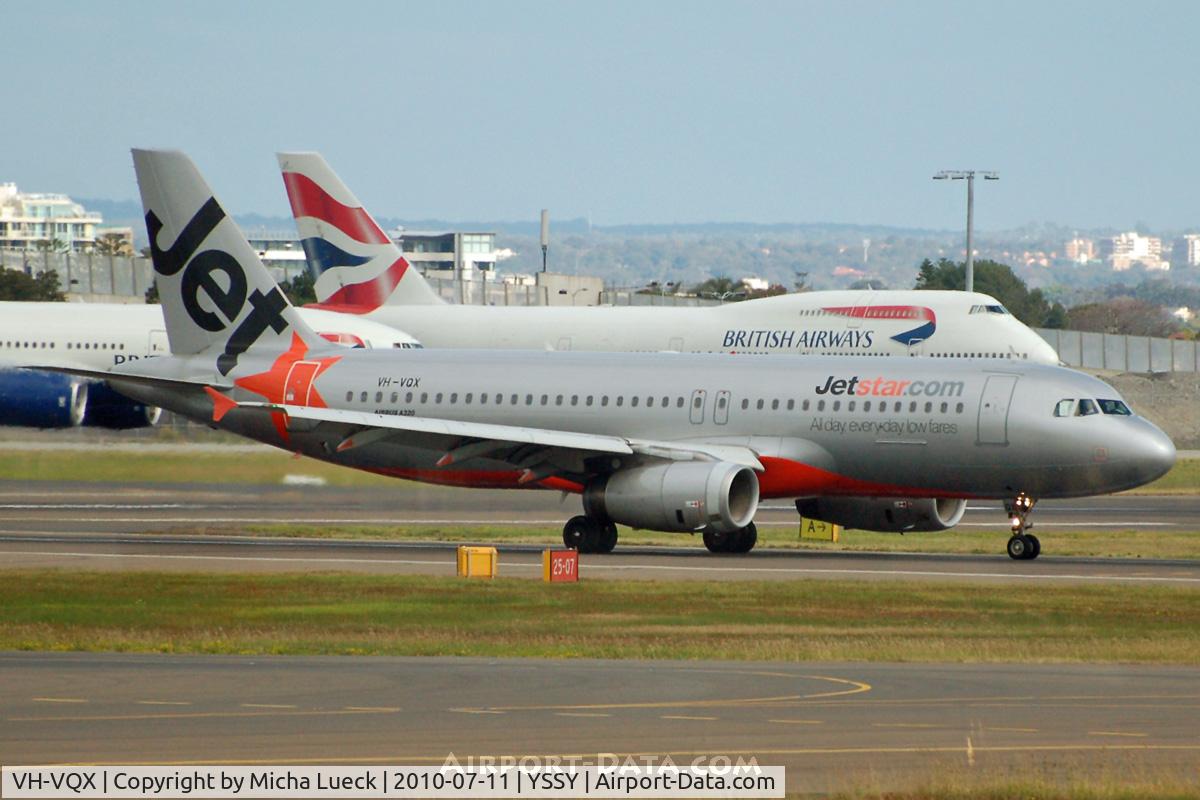 VH-VQX, 2004 Airbus A320-232 C/N 2322, At Sydney