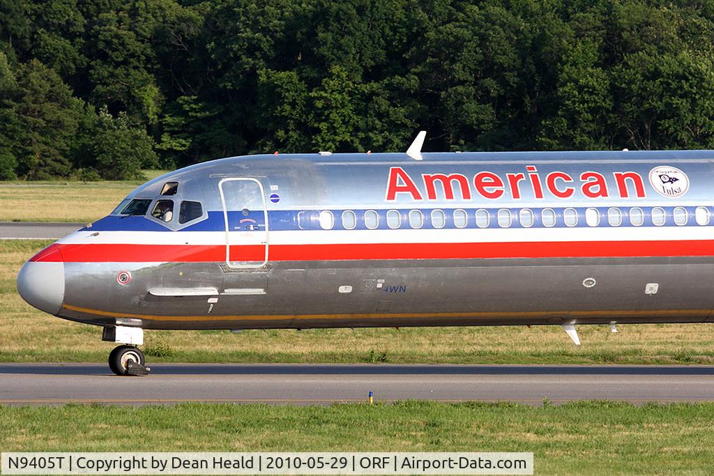 N9405T, 1992 McDonnell Douglas MD-83 (DC-9-83) C/N 53141, Close-up shot of American Airlines 