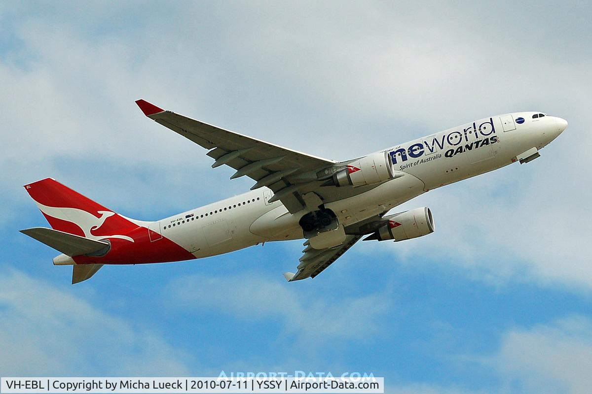 VH-EBL, 2008 Airbus A330-203 C/N 976, At Sydney