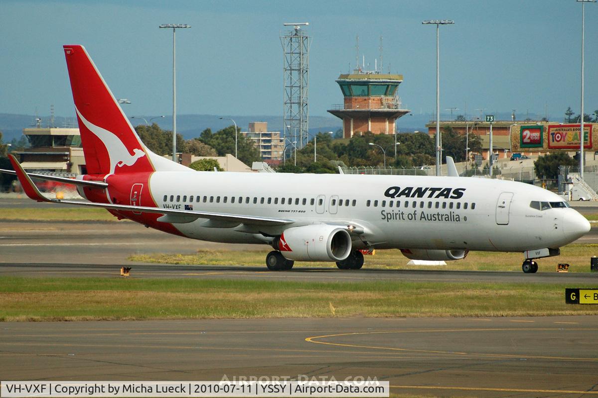VH-VXF, 2001 Boeing 737-838 C/N 29553, At Sydney