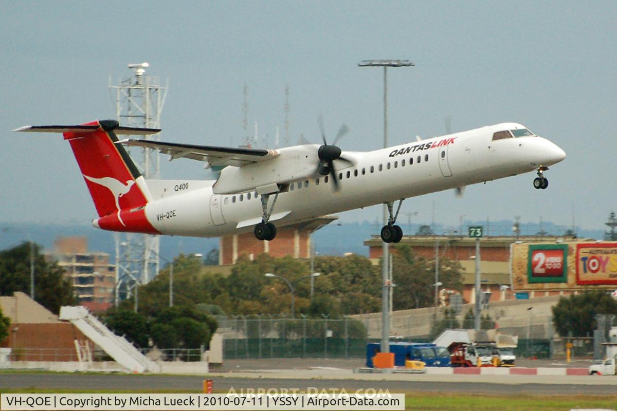 VH-QOE, 2006 De Havilland Canada DHC-8-402Q Dash 8 C/N 4125, At Sydney