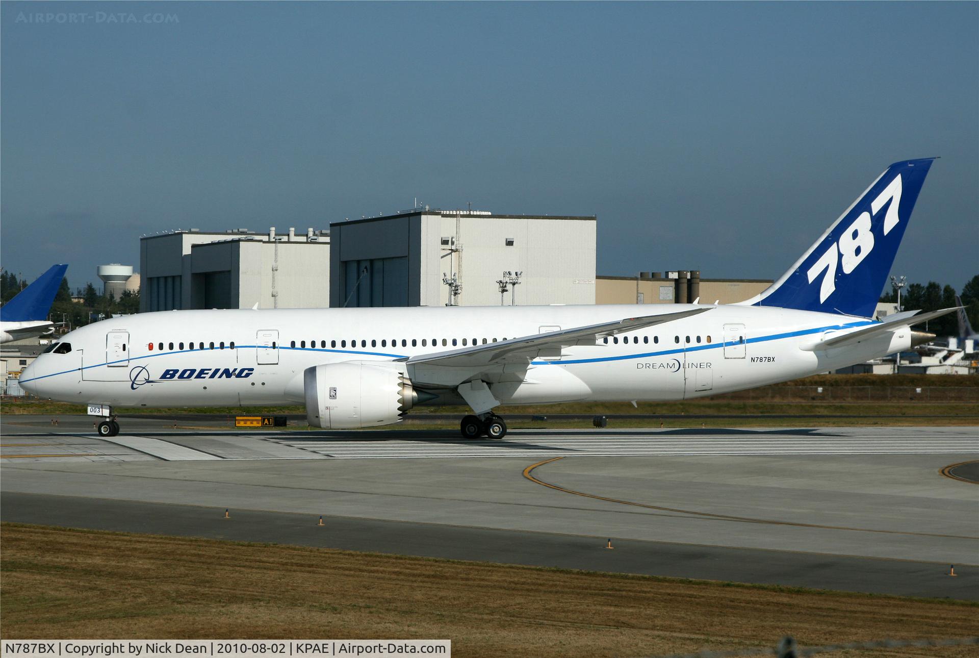 N787BX, 2010 Boeing 787-8 Dreamliner C/N 40692, KPAE ZA003 arriving for some closed pattern work