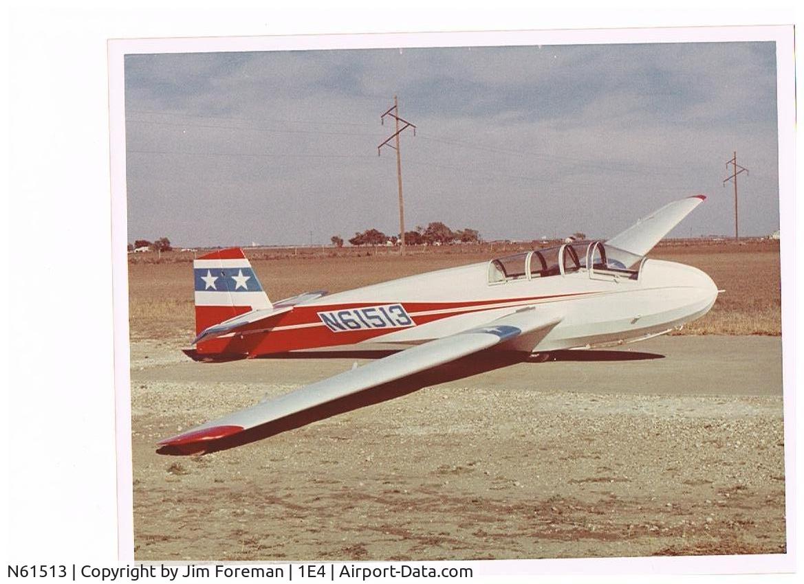 N61513, Schweizer TG3A C/N 92, This glider was rebuilt in USA colors in 1976 and featured on an SSA Calendar
