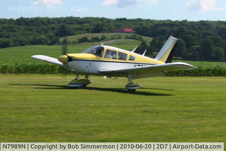 N7989N, 1969 Piper PA-28-180 Cherokee C/N 28-5416, Arriving at Beach City, Ohio during the Father's Day fly-in.